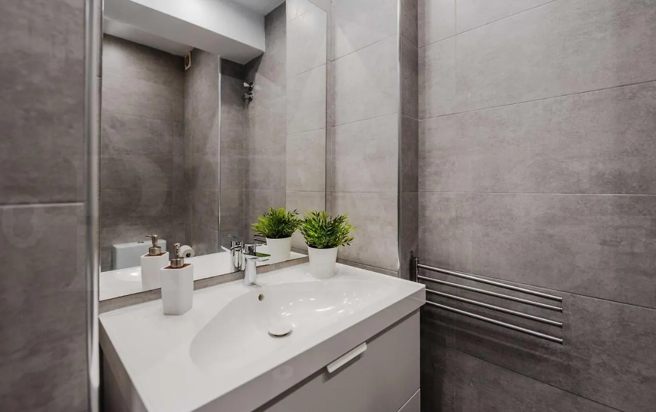 Spacious Apartment With A View - Historic Center By Rems مالقة