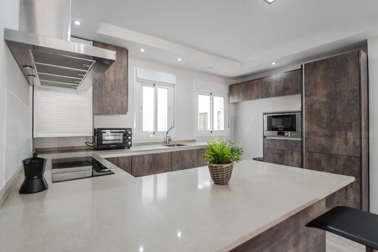 Spacious Apartment With A View - Historic Center By Rems Málaga