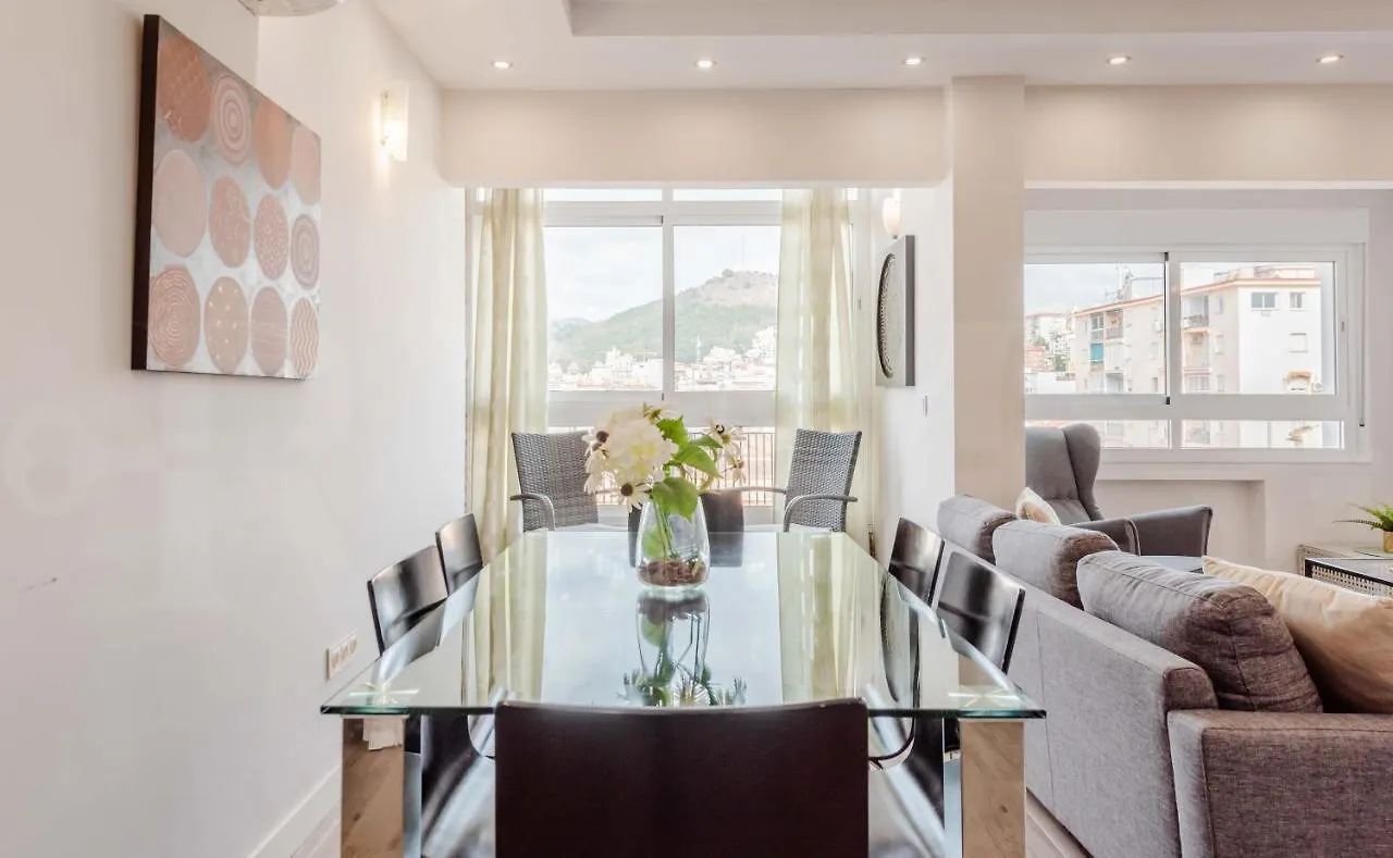 Spacious Apartment With A View - Historic Center By Rems مالقة