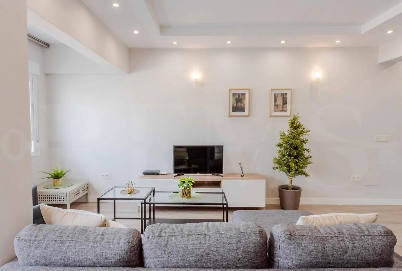 Spacious Apartment With A View - Historic Center By Rems Málaga