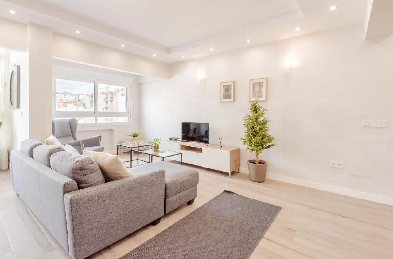 Spacious Apartment With A View - Historic Center By Rems Málaga